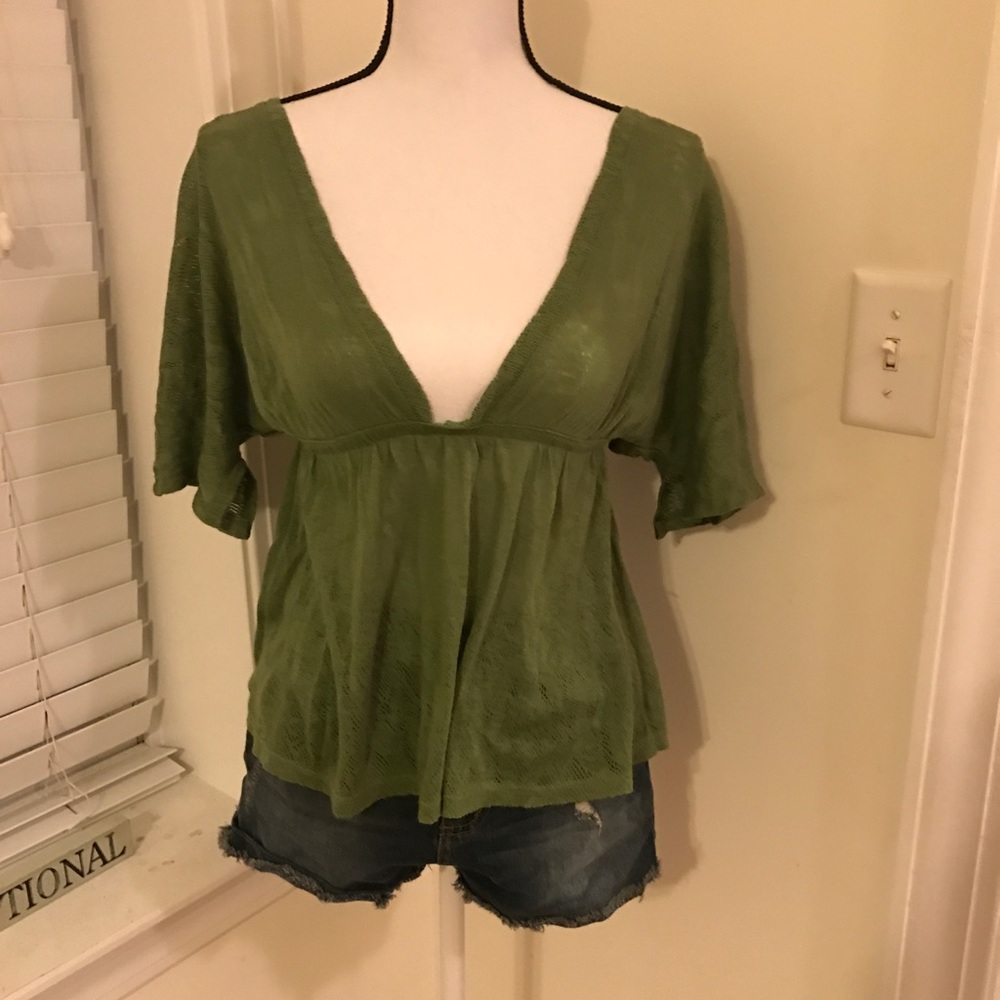 🔥3 for $10 SALE! Kimchi Blue UO dark green knit v neck small top